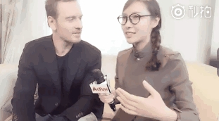 女主播教法鲨夸女人说