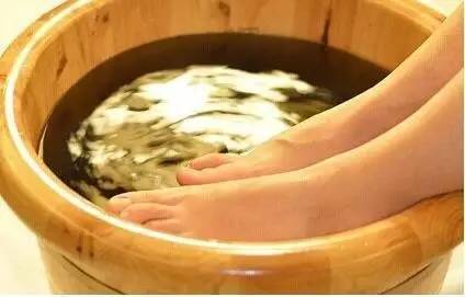 过程:豆浆生姜同煮沸水中,放入,然后泡脚.红花可以加白砂糖吗图片