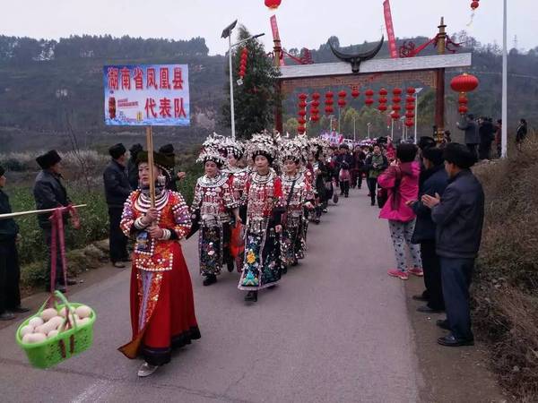 贞丰二月二走亲节,聚集苗族三大片