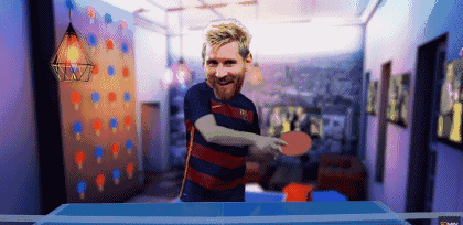 今天小编给大家分享几组不一样的足球球星们乒乓球的搞笑动图.