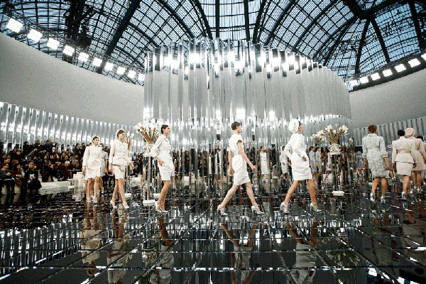 买不起高定?巴黎时装周的高定妆可以化一化(一)