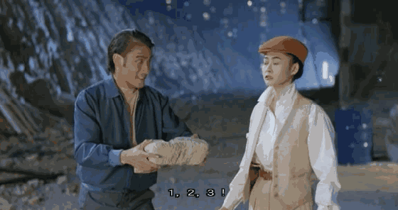 梁家辉教人死的方法,结果自己被石头砸,被车子撞