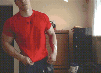 ▼ 隐忍过后,脱下衣服 肌肉男人的自信在这一刻迸发 ▼ 妹子最无法