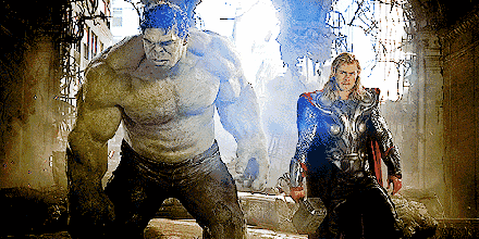 小联用小拳拳捶你胸口!