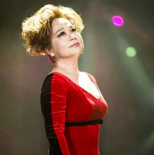 杜丽莎简谱_杜丽莎年轻照片(2)