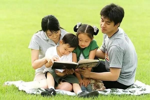 如何让孩子每天坚持阅读 a4uud692757100068405.jpg