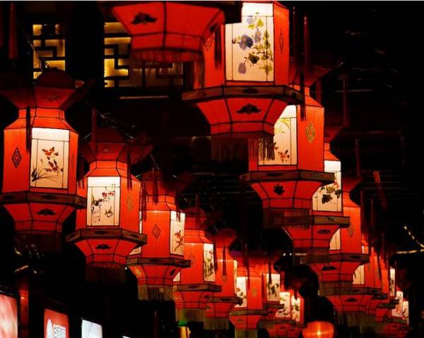 2月11日-2月12日合肥万达主题乐园步骤展准备了各色花灯等你来哟pdca的循环的具体花灯图片