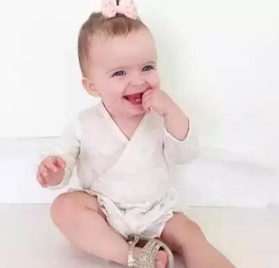 a8eyjx2966981054619.jpg