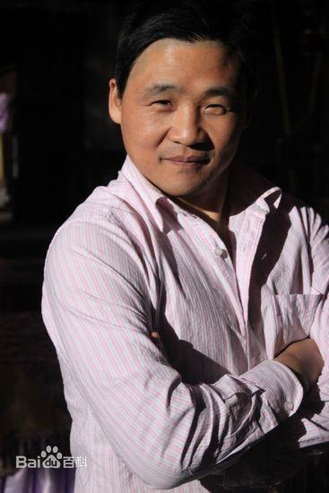 来喜,原名许玉军,出生于山东省临沂市费县,中国大陆男演员,空政电视