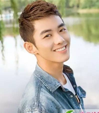 最新暖男发型男生短发短发发型设计抖音网红时尚发色图片