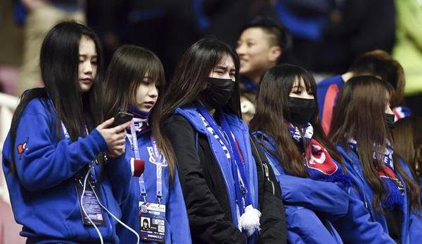 申花今夜说不尽的哀伤:女球迷落泪,男球迷无语
