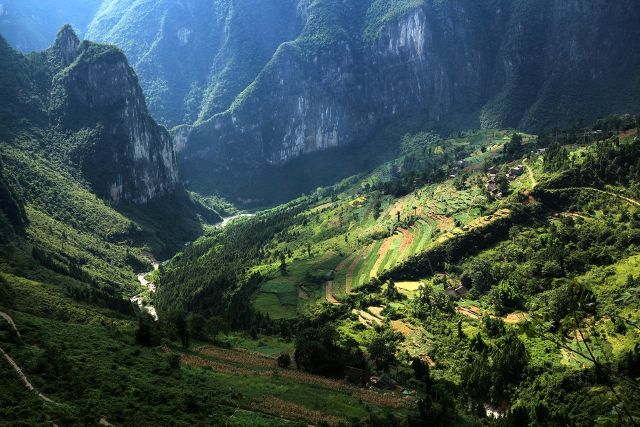 重庆市巫山县竹贤乡下庄,地处后溪河河谷,交通极为闭塞.