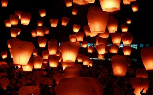 什么时候放孔明灯合适 a489jj0249413929685.jpg