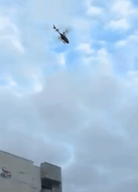 闪远点,飞机坠落了