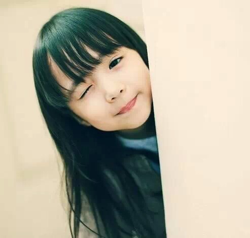 小女孩戴口罩猜八字成语_戴口罩的小女孩简笔画(2)