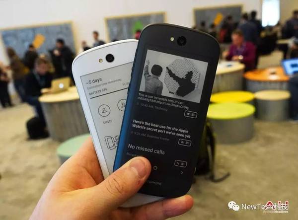 大家还记得俄罗斯手机厂商yotaphone么?