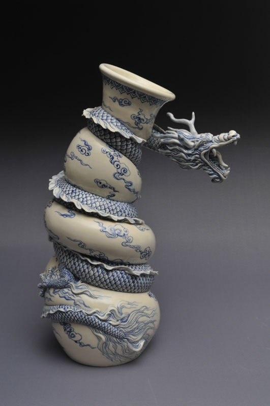 了不起的匠人,香港雕塑家曾章成"痛龙"瓷器作品