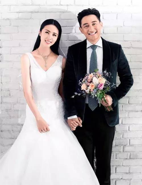 2015年9约28日,黄磊,孙莉夫妇在北京举办"相爱20周年"婚宴.