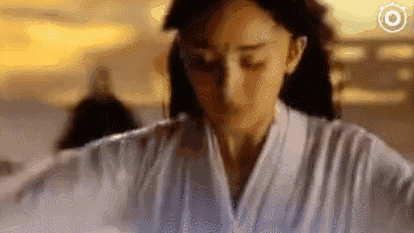 娱记宝宝觉得今天《三生三世》的收视肯定会再创新高,因为今天有大家