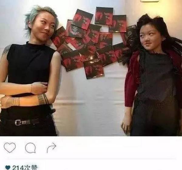 窦靖童周冬雨双双表白"小马哥 " 同游夜店 粉丝直呼"好配"