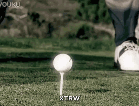 再如优美的排球扣球碰撞: 网球同上面的几项球类碰撞相比较,我们会