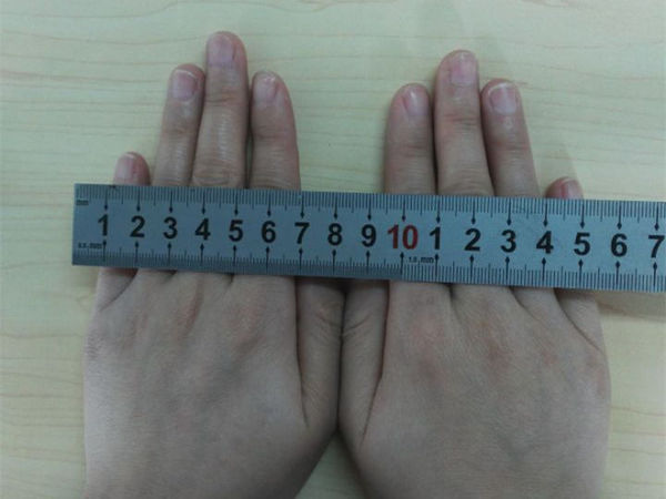 也就是说,妈妈开宫口10cm,才可以顺利娩出胎儿.