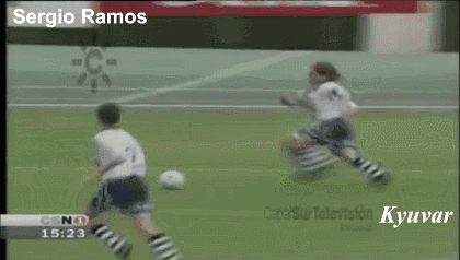 球星小时候咋踢球 梅西从小就是球王