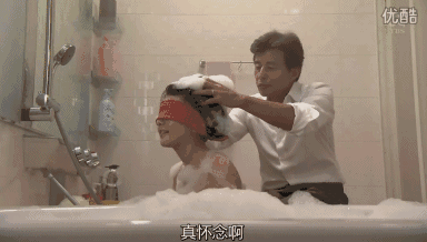 小梅也在公司大会上以女高中生的立场和想法指出了产品方案的不合理.