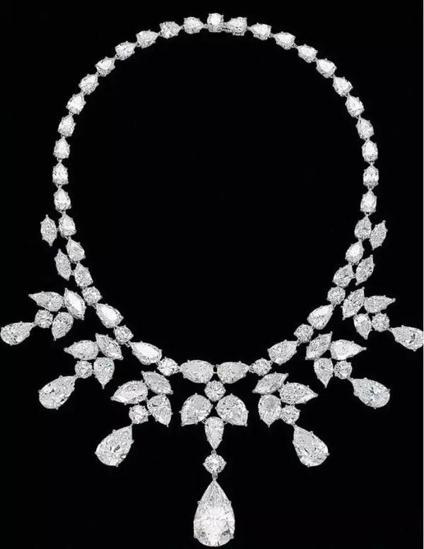 五,"christie`s diamond necklace",这条克里斯蒂钻石项链所用的钻石
