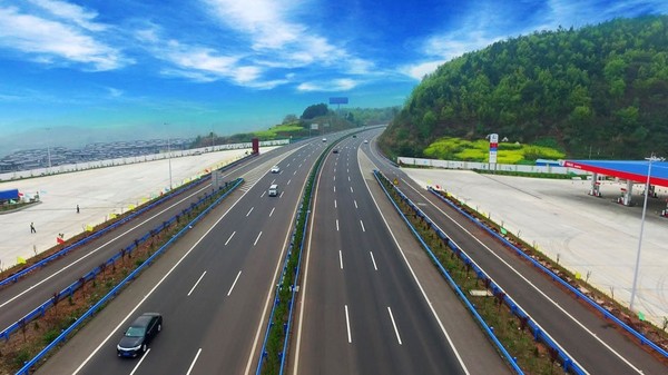 贵阳近年gdp_贵阳花果园(3)