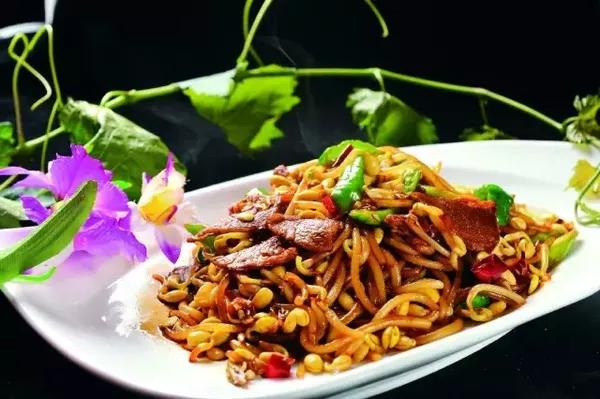 黄豆芽炒肉图片