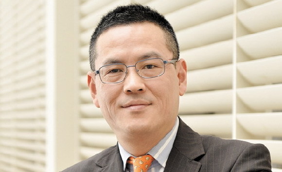 徐世平"两会"新闻报道越来越公开透明刻