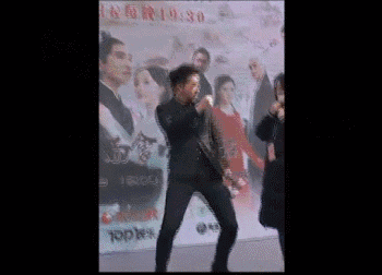 亲阮经天,跳钢管舞,赵又廷才是四海八荒第一小公举!