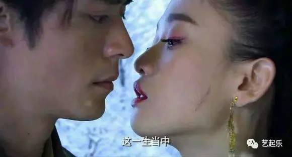她曾经自曝,和霍建华拍摄《笑傲江湖》时,她要求对方不能伸舌头,也不