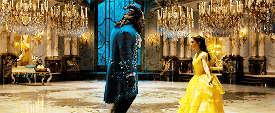 比尔:迪士尼花了几年的时间来研发《美女与野兽》这个项目,类似于