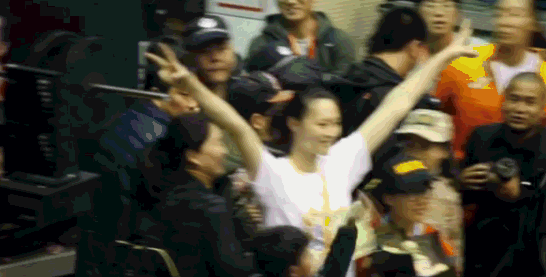 惠若琪卖萌却遭遇咸猪手,霸气还击令对手落荒而逃