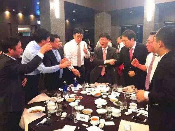 的时代,每逢过年过节,聚餐聚会,职场应酬等各种场合都已经离不开喝酒