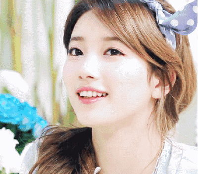 水水的肌肤饱满又透亮,也就是俗称的水光肌