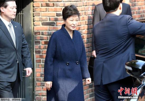 据悉,检方将重点调查朴槿惠是否从三星集团收受贿赂、是否要求企业向由其亲信崔顺实掌控的Mir财团和K体育财团出资、是否泄露青瓦台机密文件等。