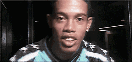 祝足球场上的精灵生日快乐!