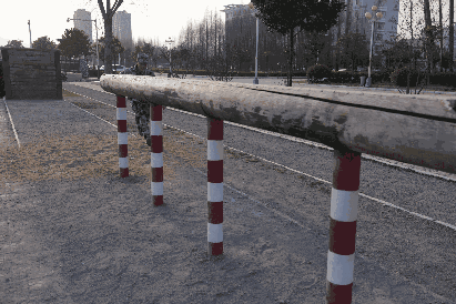 【动图】军校大咖教你如何玩转400米障碍