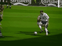 1986年世界杯对阵英格兰时的一次过人(欧洲足坛80年代称之为