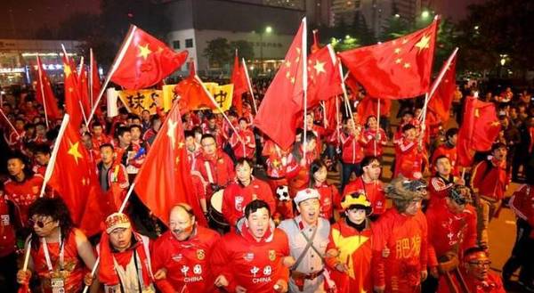 今天朋友圈都是这面国旗,为中国队加油!
