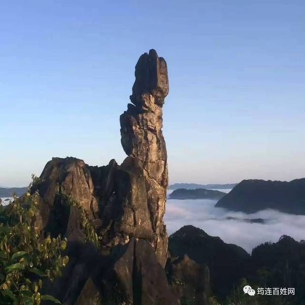 筠连出名的风景区有很多,除了玉壶公园,大雪山,潮涌泉,古楼峰丛,神羊
