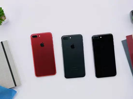 iphone7plus红色特别版,iPhone7红色特别版 虽然科技以换壳为本,但苹果的红色特别版iphone7(plus)好像不太够诚意
