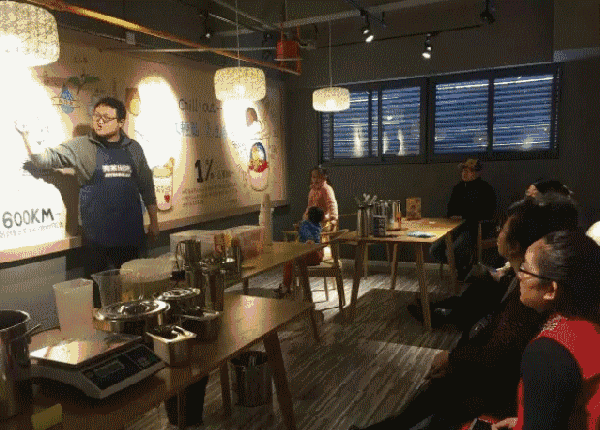 秘昆明惊现杭州排队2小时奶茶店,小店居然和云南有这种关系.