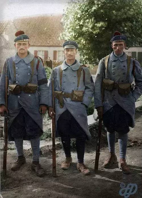 修复一战老照片 还原百年前的法军士兵!