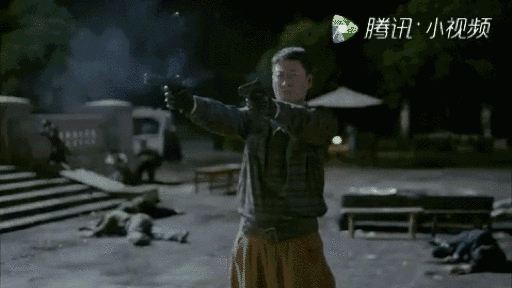 而且于震两支手枪没换弹夹,却打出70多发子弹,打死了33个人