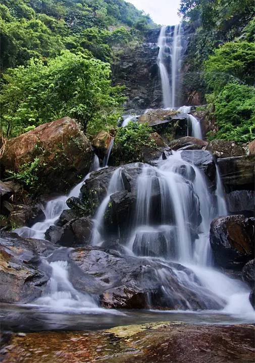 白水寨瀑布 ②旅游路线推荐 梁化镇:石屋寮古村——梁化梅园——梁化