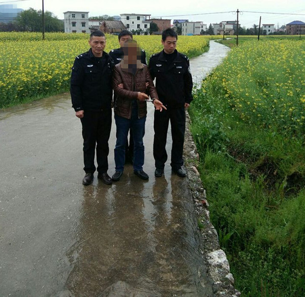 莲花警方捣毁抓获几个赌博和吸毒窝点